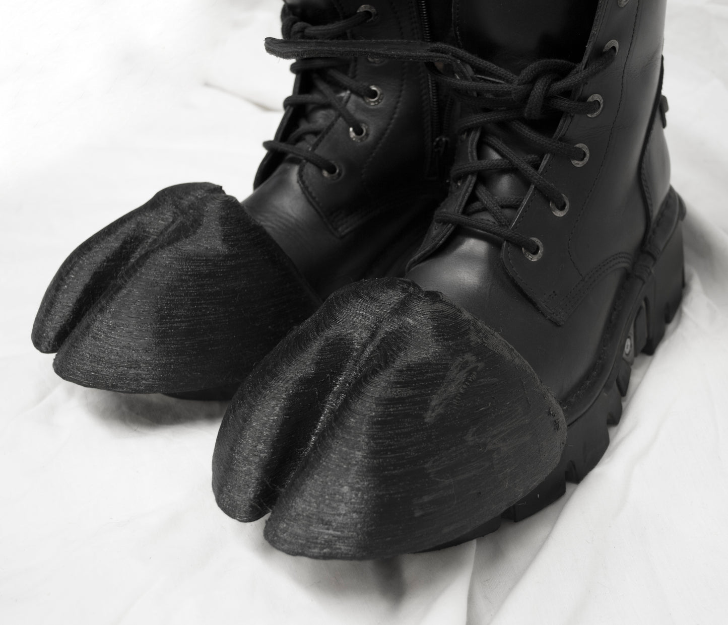 Subtle hooves, for LARP, Cosplay, fursuits and more (1 pair)