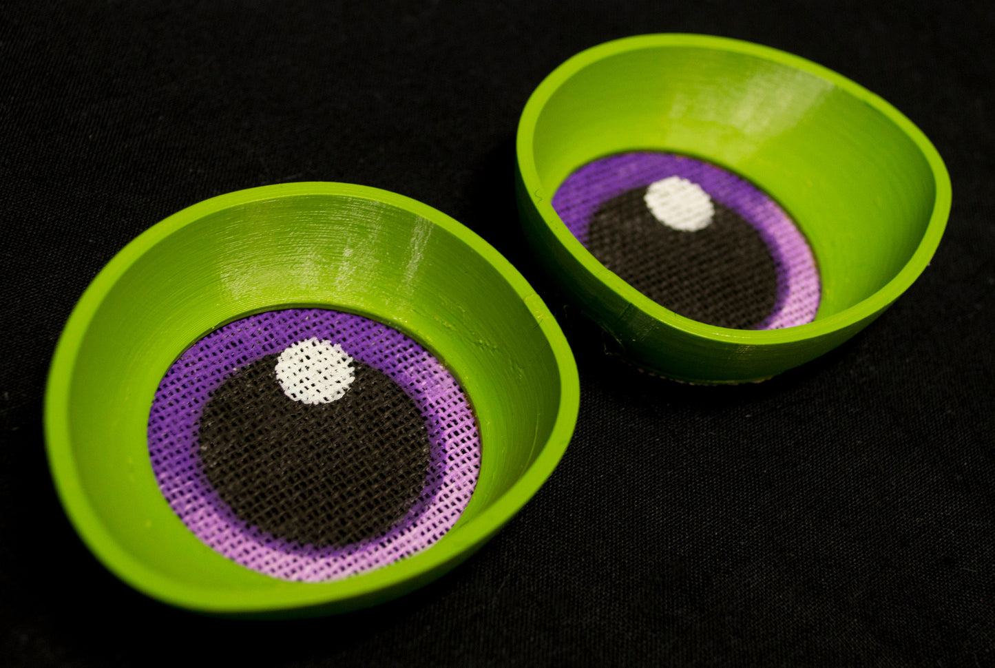 Green follow me effect toony eyes for costumes, fursuits and mascots (1 pair)(Many colours and custom painted options) Waterproof