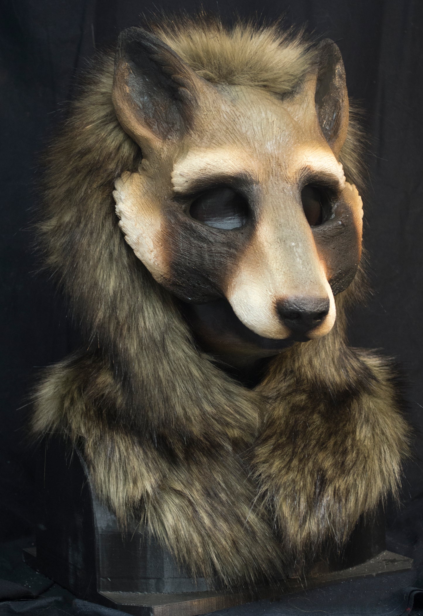 Awaykin Raccoon : Made to order combat friendly LARP half mask
