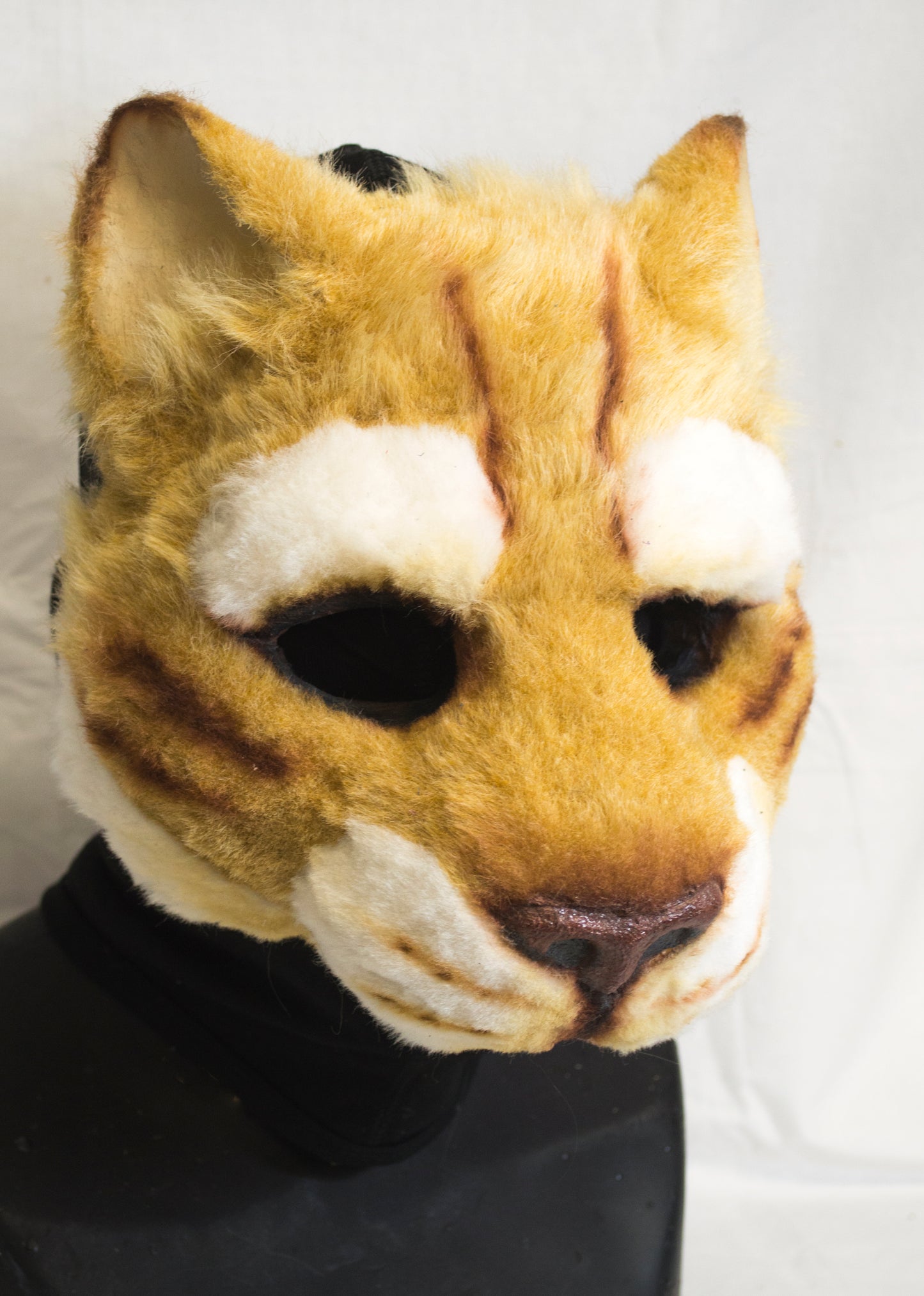 Blonde furred khajiit, feline durable mask for LARP, performance and costuming