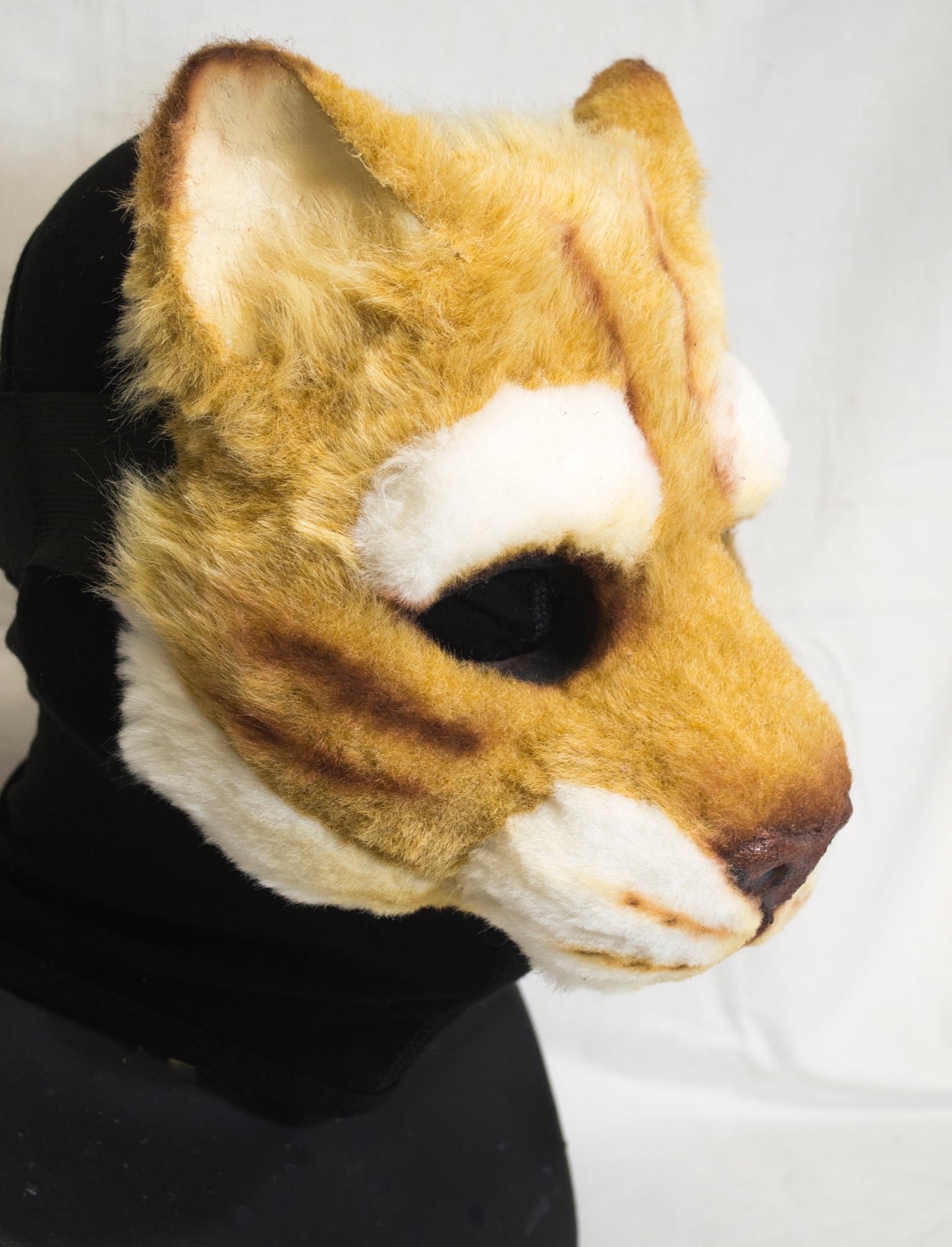 Blonde furred khajiit, feline durable mask for LARP, performance and costuming