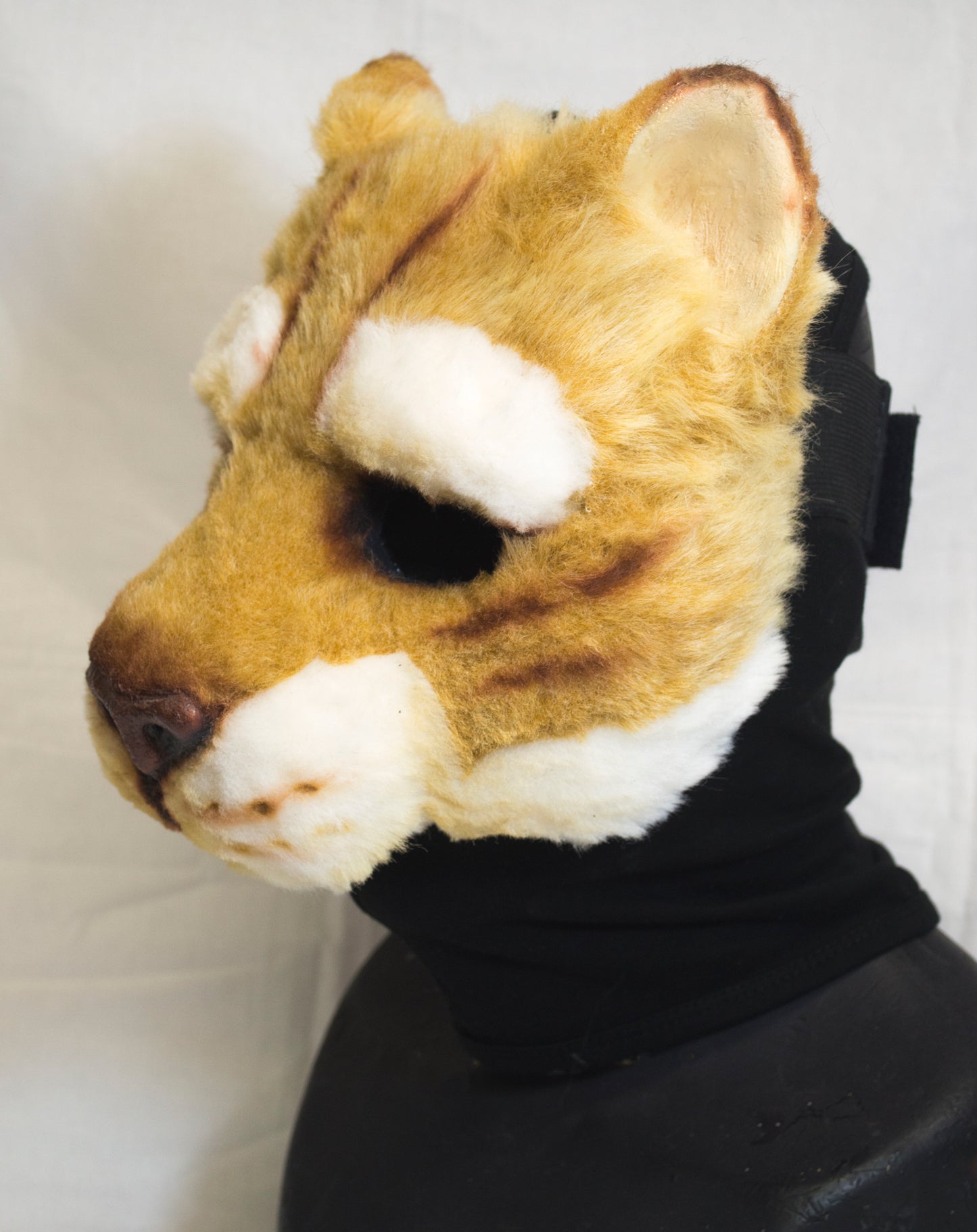 Blonde furred khajiit, feline durable mask for LARP, performance and costuming