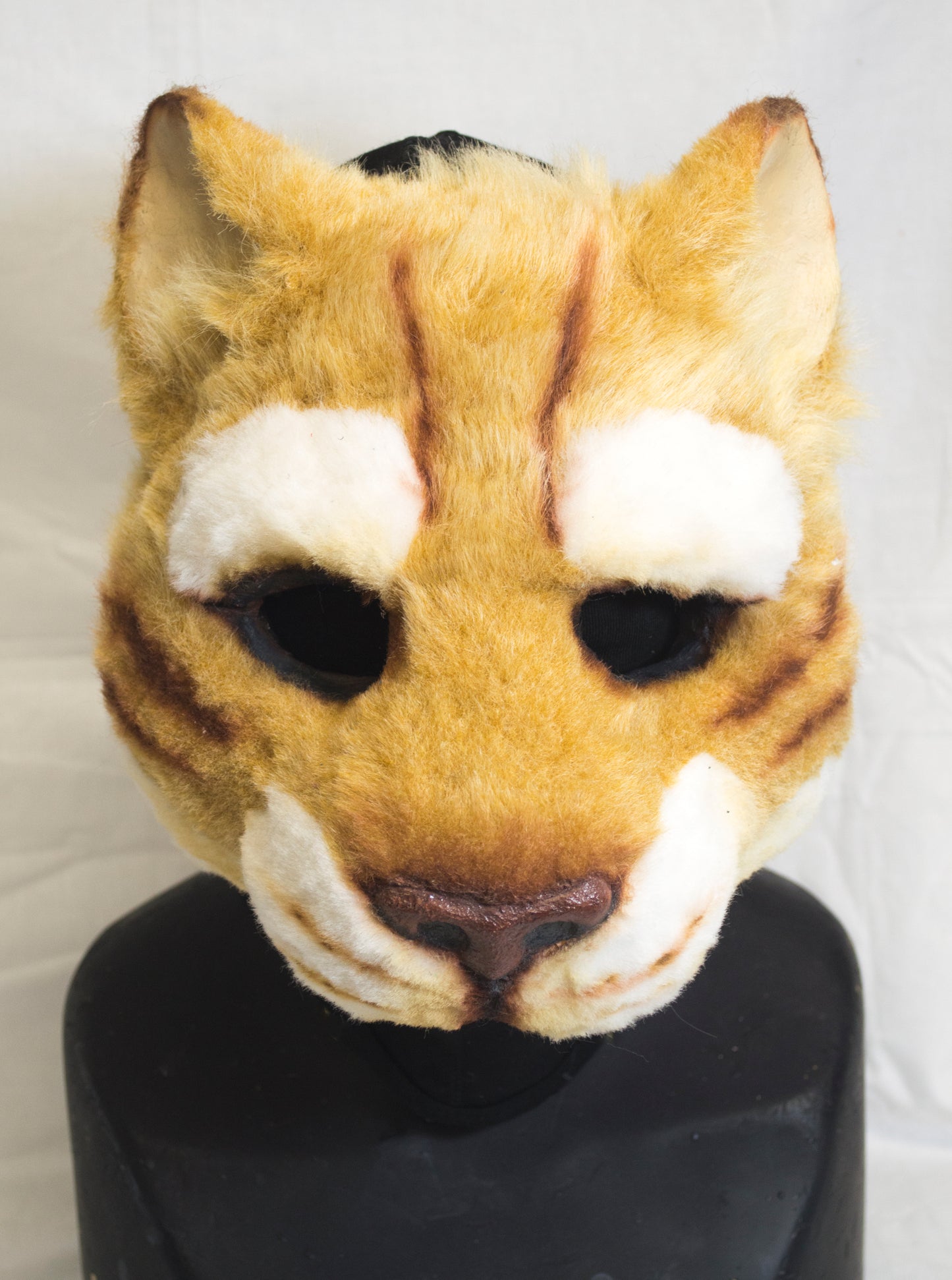 Blonde furred khajiit, feline durable mask for LARP, performance and costuming