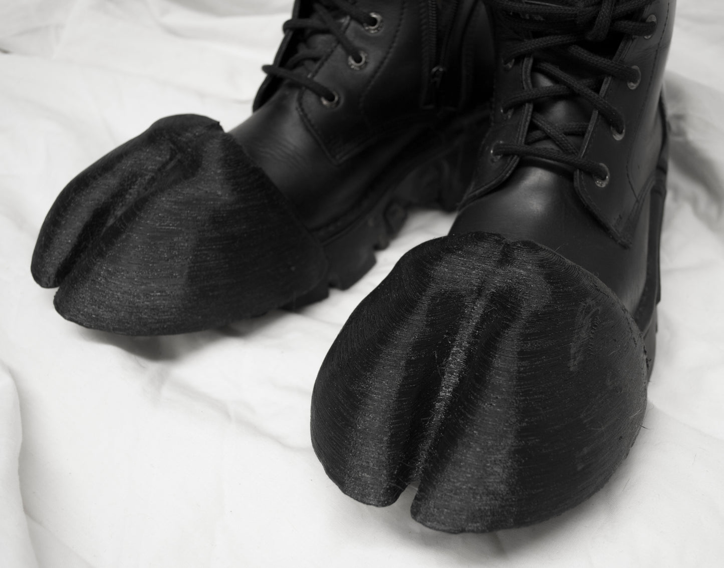 Subtle hooves, for LARP, Cosplay, fursuits and more (1 pair)